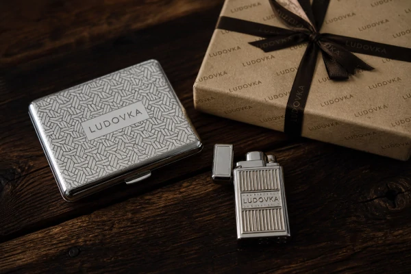 Elegantné puzdrá na cigarety a fajčiarske doplnky na LUDOVKA.eu
