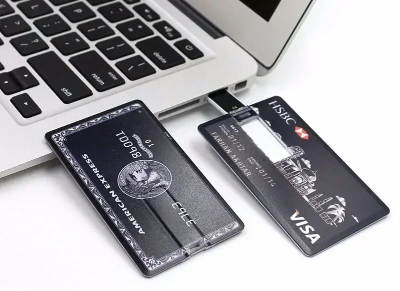 USB kľúč v tvare kreditnej karty (16 GB) | American Express