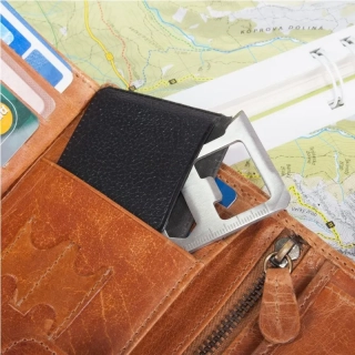 Card Survival - kreditná karta na prežitie